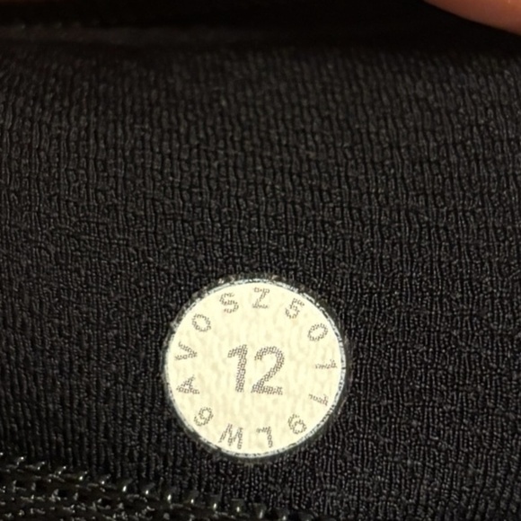 Lululemon Pace Rival Crop *Full-On Luxtreme 22" Black Capris SZ 12 - Picture 7 of 12